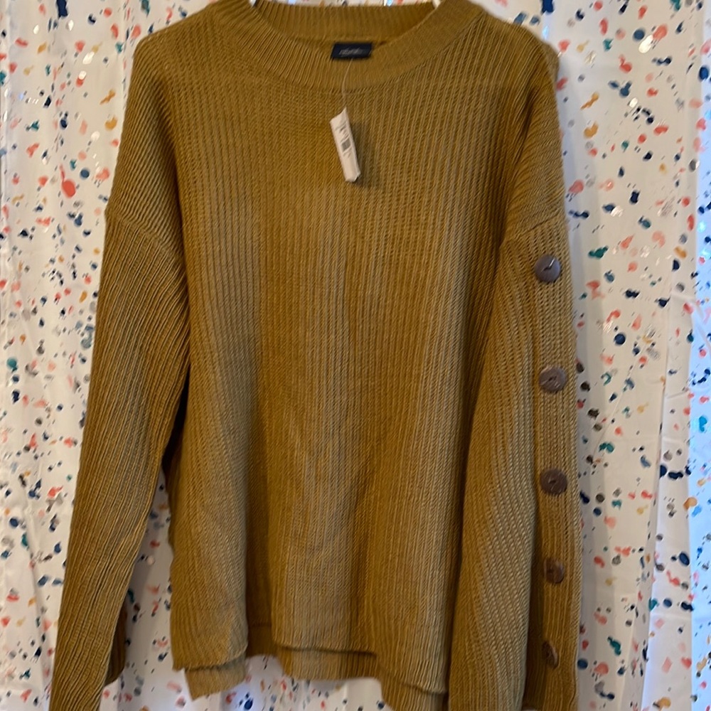 NWT Daytrip flared sleeve knitted sweater